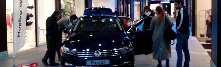 Huelva Wagen presenta el nuevo Passat en el Centro Comercial Holea